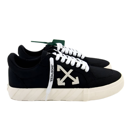 Off-White Vulcanized Low Sneakers Black and White